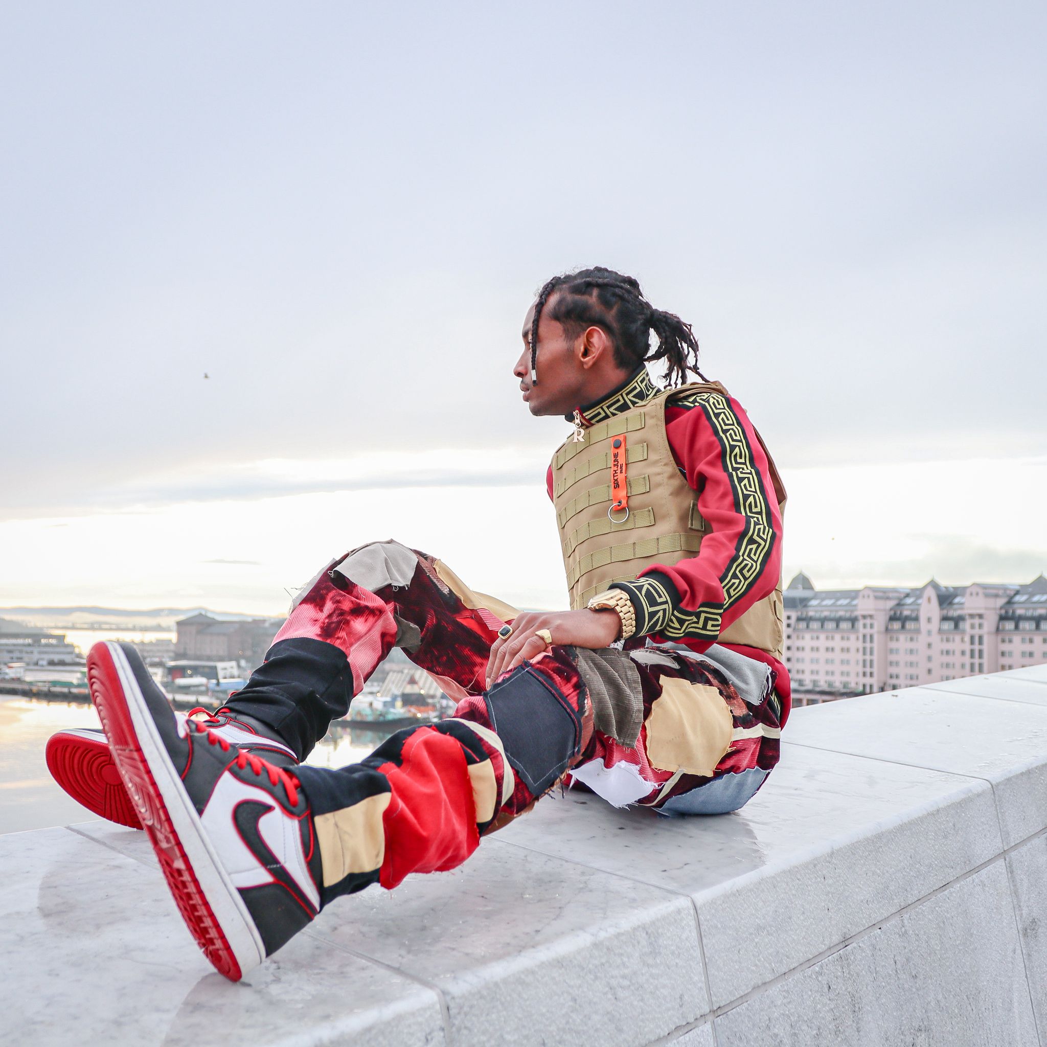 STAR PATCH HOODIE